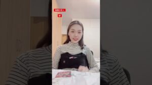 #オタク #オタク女子 #開封 #進撃の巨人 #進撃の巨人finalseason #ユニクロ購入品 #ユニクロ #UT#リヴァイ兵長