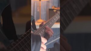 【11/4】ついにアニメ進撃の巨人が完結してしまう。。 #guitar #callofsilence #prs #進撃の巨人 #atackontitan