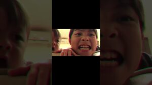 進撃の巨人ごっこをする兄弟…🤣可愛いかよ🥰#Shorts